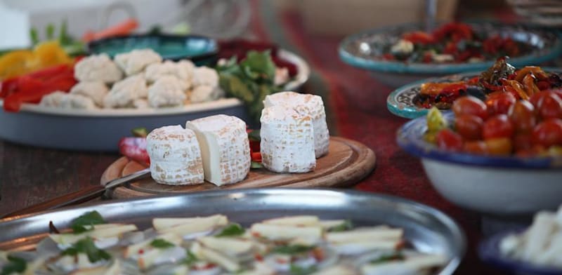 "ארוחת בוקר בחאן בארותיים / צילום: באדיבות חאן בארותיים"