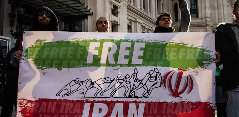 "הפגנת תמיכה במחאה האיראנית במדריד / צילום: Reuters"