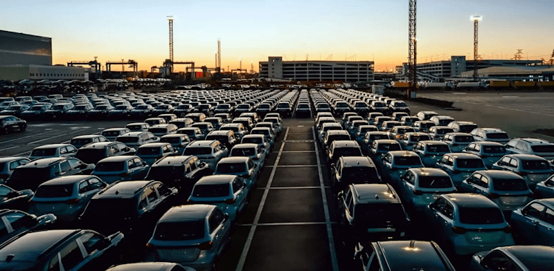 "מכוניות בנמל בסין / צילום: Shutterstock"