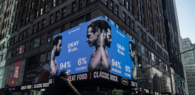 "שילוט של פולימרקט לקראת הבחירות לראשות עיריית ניו יורק / צילום: ap, Olga Fedorova"