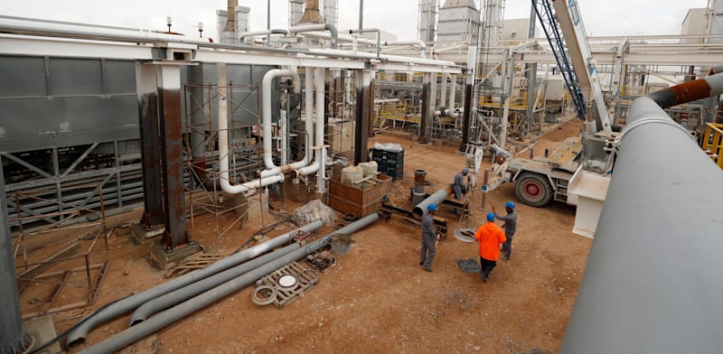 "מתקן גז בסוריה / צילום: ap, Omar Sanadiki"