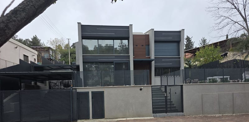 "הבית ברחוב חן בכרמיאל / צילום: טטיאנה טובמן"