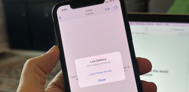 / צילום: סוללה נגמרת מהר אחרי עדכון האייפון? / אילוסטרציה: Shutterstock"