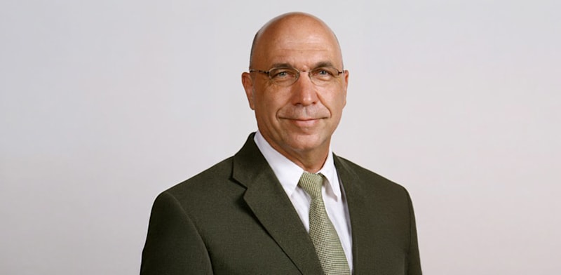 "פרופ' צביקה אקשטיין, דיקן ביה''ס טיומקין לכלכלה ומנהל באוניברסיטת רייכמן, יועץ למרכז לצמיחה פיננסית / צילום: באדיבות בנק הפועלים"