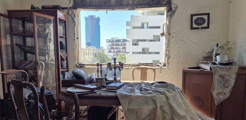 הרס באחת הדירות בתל אביב, כתוצאה מהפגיעה של טיל איראני במהלך מבצע ''שאגת הארי'' / צילום: אלה לוי וינרייב