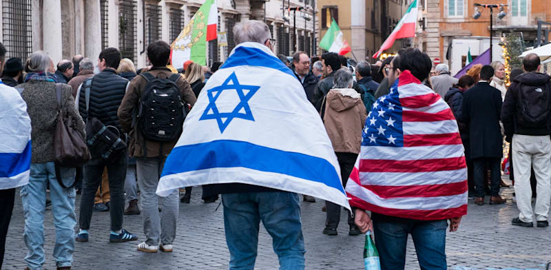 "הפגנת תמיכה במלחמה. שיתוף הפעולה יהיה פרק חשוב בסיפור ההצלחה / צילום: Reuters, Stefano Ronchini"