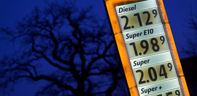 "מחירי הדלק בגרמניה מאמירים / צילום: Reuters, Fabian Bimmer"