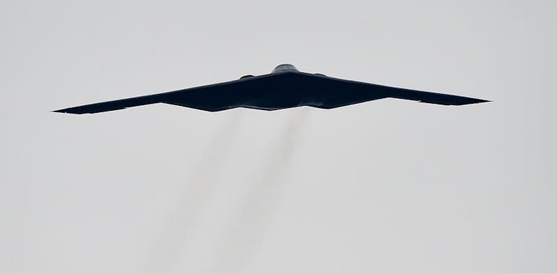 מפציץ B-2 של ארה''ב / צילום: ap, Mark Almond