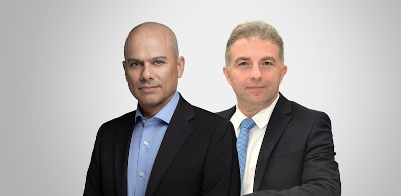 "המפקח על הבנקים, דני חחיאשוילי, ומנכ''ל בנק הפועלים, ידין ענתבי / צילום: דוברות בנק ישראל, יונתן בלום"