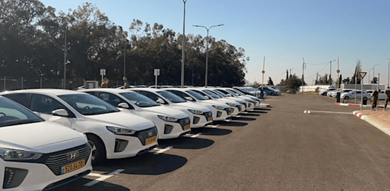 מכוניות פרטיות בבסיס צה''ל / צילום: דובר צה''ל