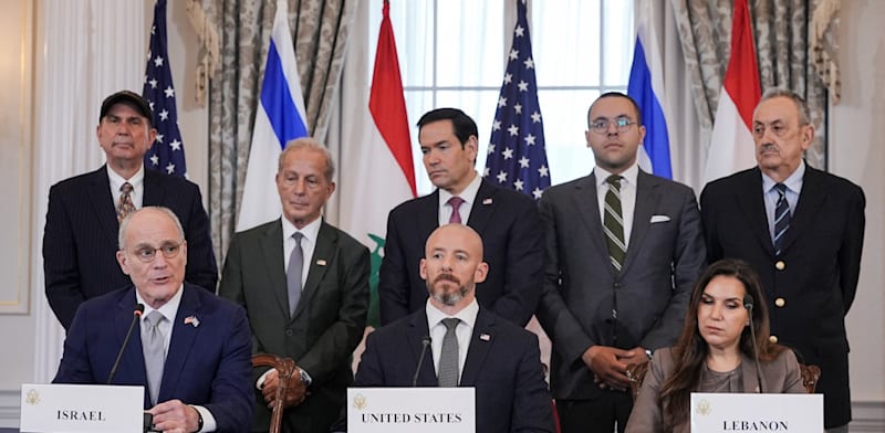 שגריר ישראל בארה''ב יחיאל לייטר נואם לצד מזכיר המדינה האמריקאי מרקו רוביו, יועץ מחלקת המדינה דניאל הולר ושגרירת לבנון בארה''ב נאדה חמאדה בוושינגטון, ארה''ב / צילום: Reuters, Ken Cedeno