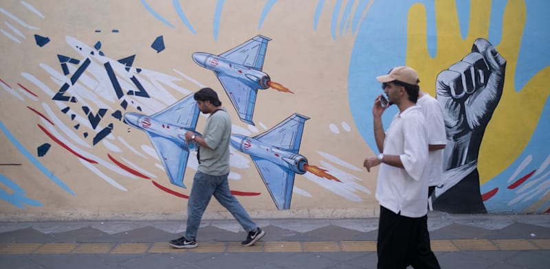 איראן מכוונת לבטן הרכה של האמריקאים, וזאת לא ישראל