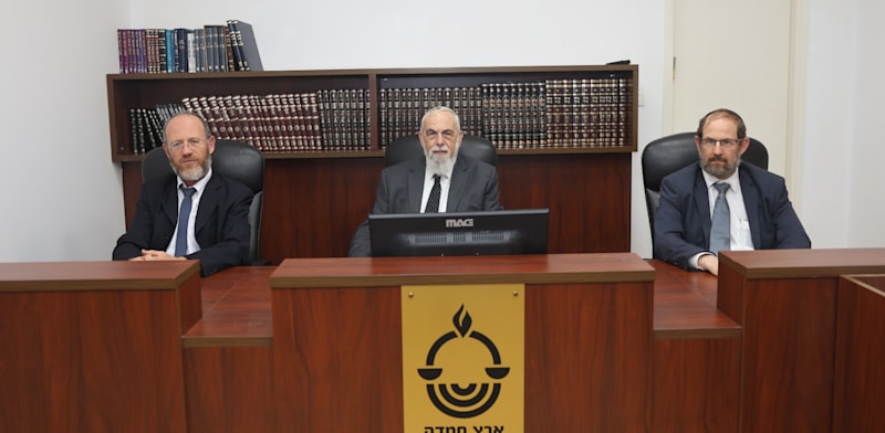 "בית דין של רשת ארץ חמדה גזית. הרשת מונה שבעה סניפים הפועלים מכוח חוק הבוררות / צילום: באדיבות ארץ חמדה גזית"
