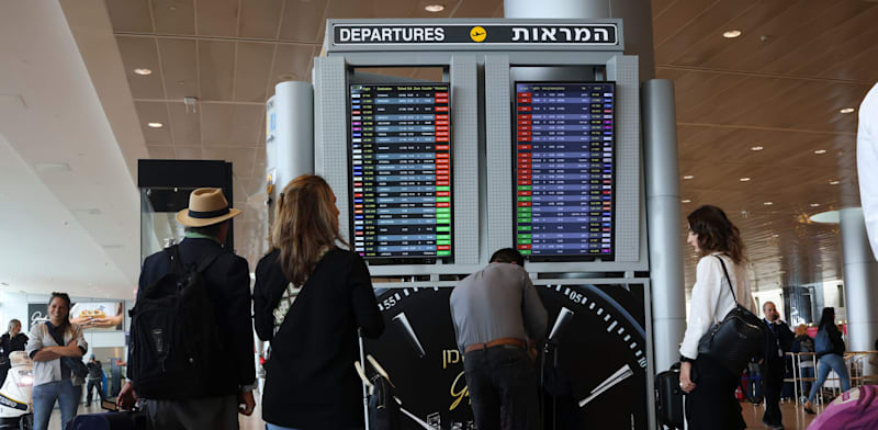 נמל התעופה בן גוריון / צילום: ap, Oren Ziv