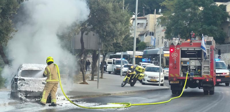 זירת ניסיון החיסול של איציק בר-מוחא בירושלים / צילום: מד''א