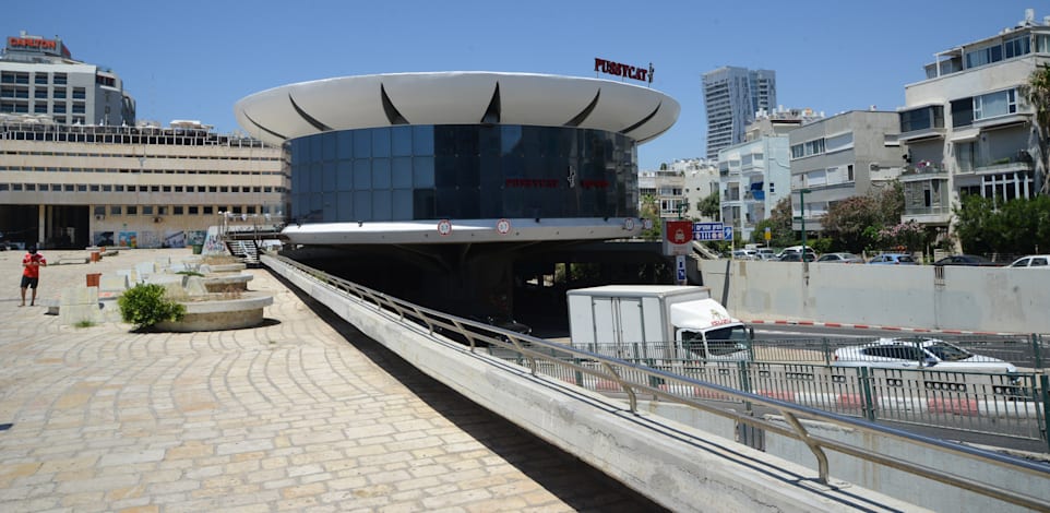 כיכר אתרים ת''א / צילום: איל יצהר