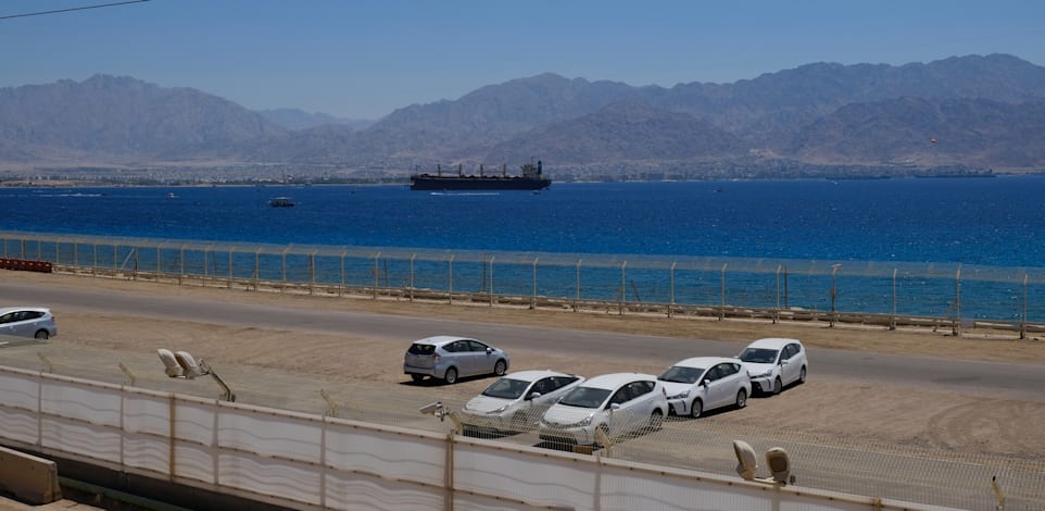 רכבים בנמל אילת / צילום: איל יצהר