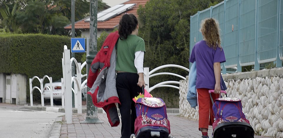 מי יגדל את הילדות היתומות? / צילום אילוסטרציה / צילום: אייל פישר