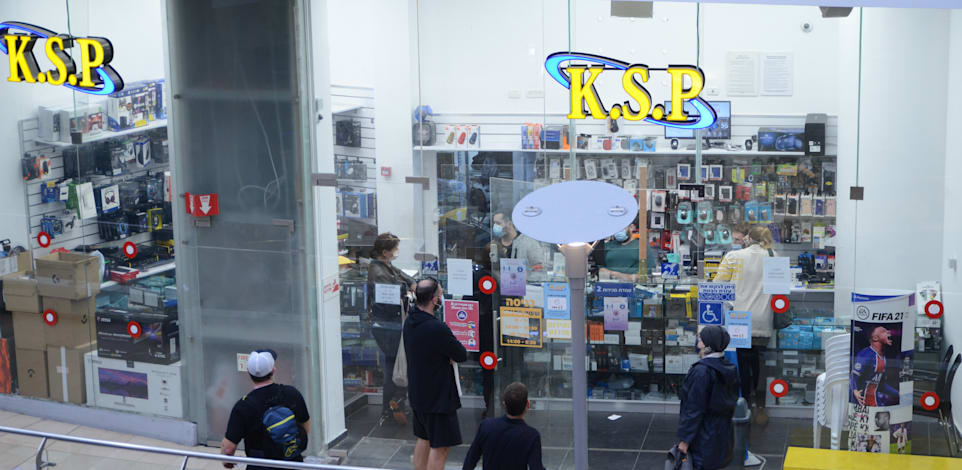 סניף של  רשת KSP / צילום: איל יצהר