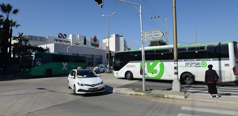 קו תחבורה ציבורית של אלקטרה אפיקים / צילום: איל יצהר
