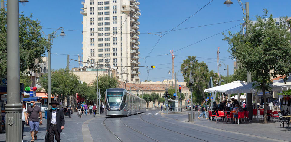 הרכבת הקלה ברחוב יפו בירושלים / צילום: Shutterstock