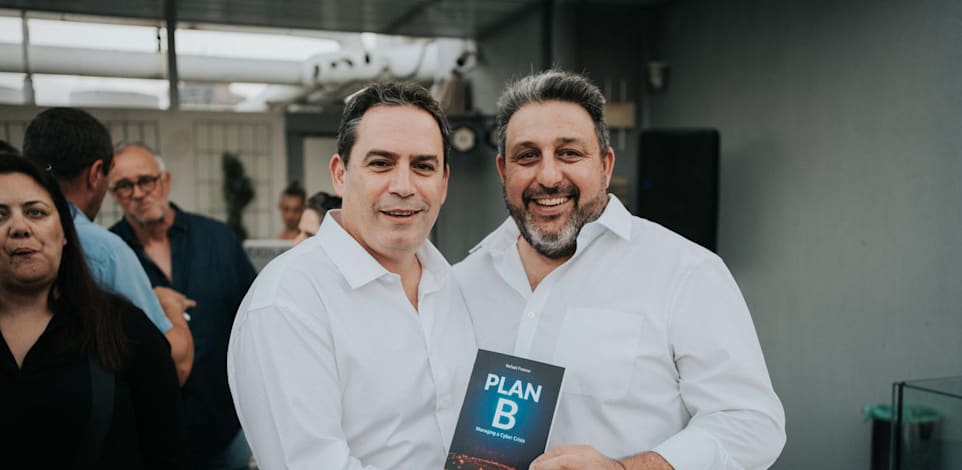 רפאל פרנקו, מנכ''ל ומייסד קוד בלו עם עו''ד עמית בכר, יו''ר לשכת עורכי הדין / צילום: ברק כהן