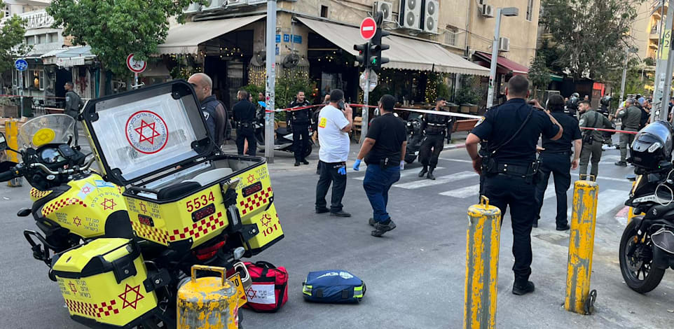 זירת הפיגוע ברחוב מונטיפיורי בת''א, הערב / צילום: דוברות מד''א