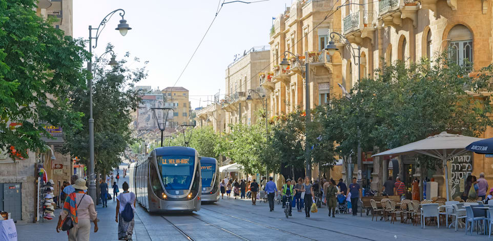 הרכבת הקלה ברחוב יפו בירושלים / צילום: Shutterstock