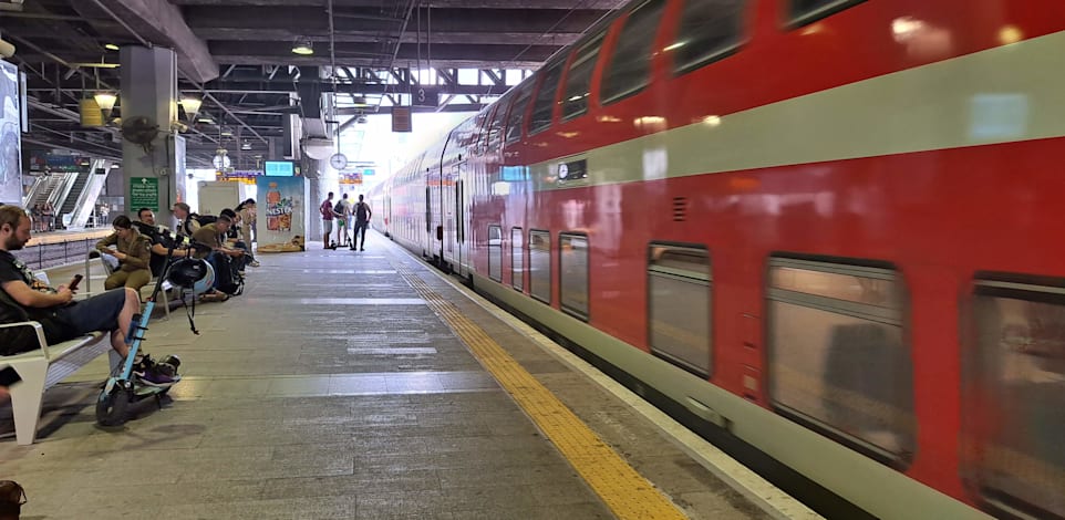 רכבת ישראל - תחנת השלום / צילום: טלי בוגדנובסקי