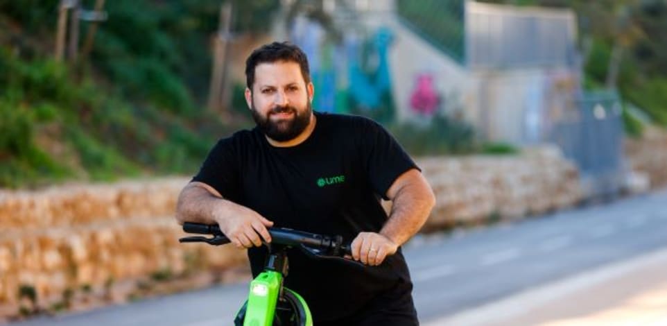 איתי ראב''ד, צפוי להיכנס לתפקיד מנכ''ל טסלה ישראל / צילום: דרור סיתהכל