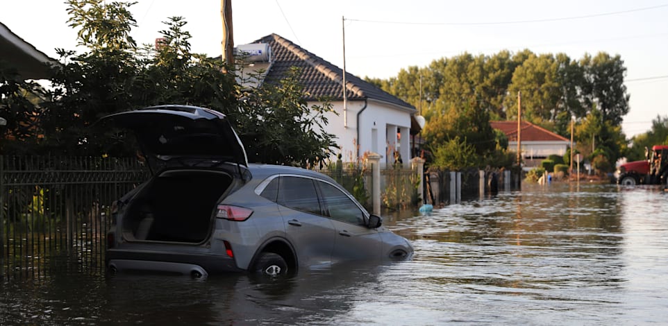 הצפות ביוון בשל הסופה דניאל / צילום: Associated Press, Vaggelis Kousioras
