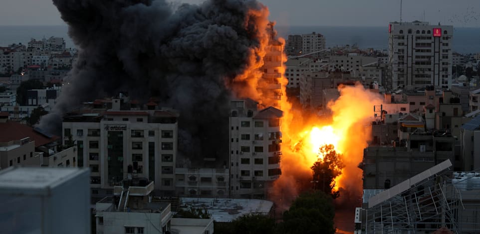 עזה, אתמול / צילום: Associated Press, Adel Hana