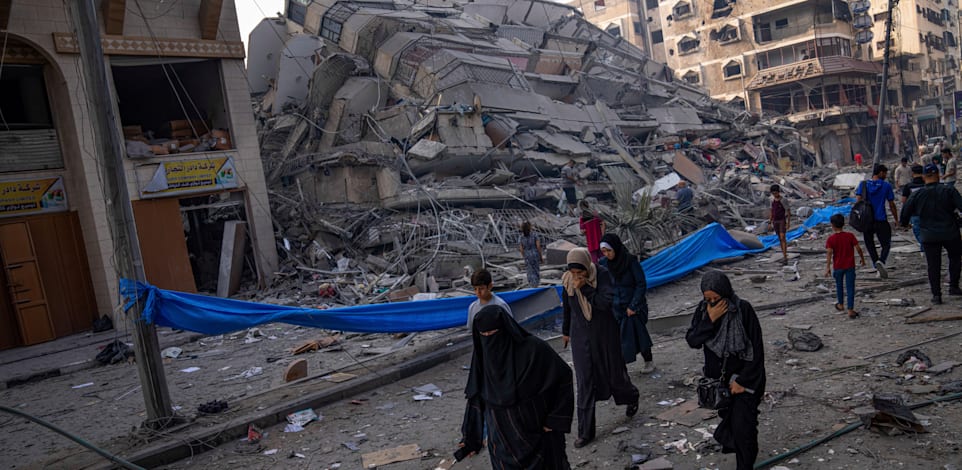 תקיפות צה''ל ברצועת עזה, השבוע / צילום: ap, Fatima Shbair