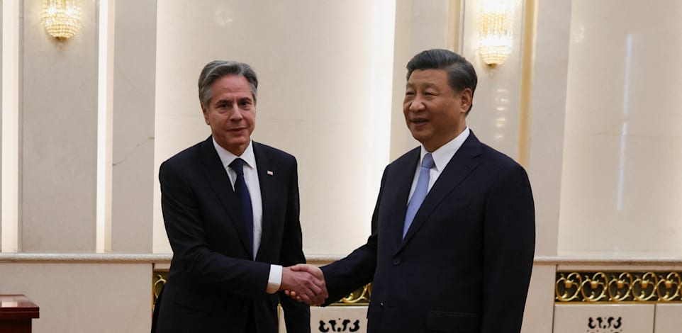 שי ג'ינפינג, נשיא סין, עם מזכיר המדינה האמריקאי אנתוני בלינקן בבייג'ינג / צילום: Reuters, LEAH MILLIS