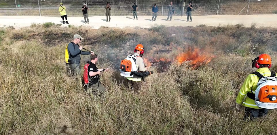 הדרכת לוחמי אש של Civil Squads of Israel בזיקים / צילום: צילום מסך מיוטיוב