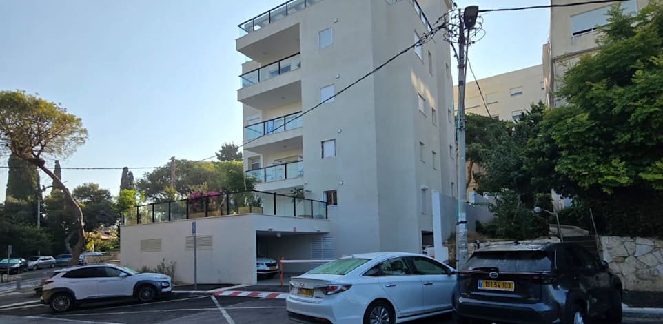 הבניין בשדרות הצבי בחיפה / צילום: דובי בן גדליהו