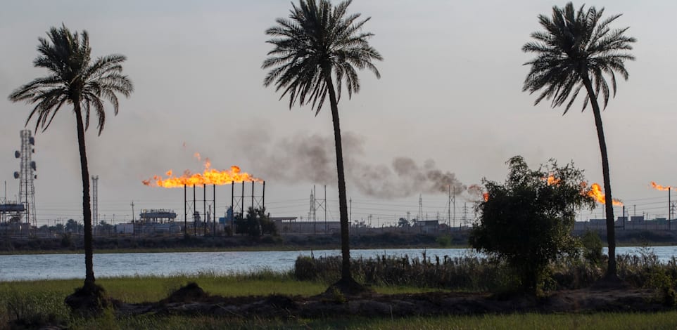 מהגדולות באופ''ק. שדה נפט בעיראק / צילום: Associated Press, Nabil al-Jurani