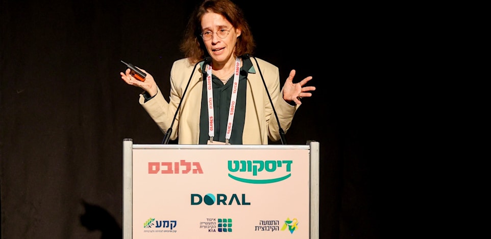 אלונה בר און מו''ל גלובס / צילום: שלומי יוסף