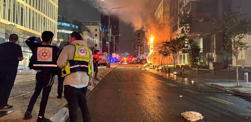 זירת הנפילה ברמת גן / צילום: תיעוד מבצעי מד''א