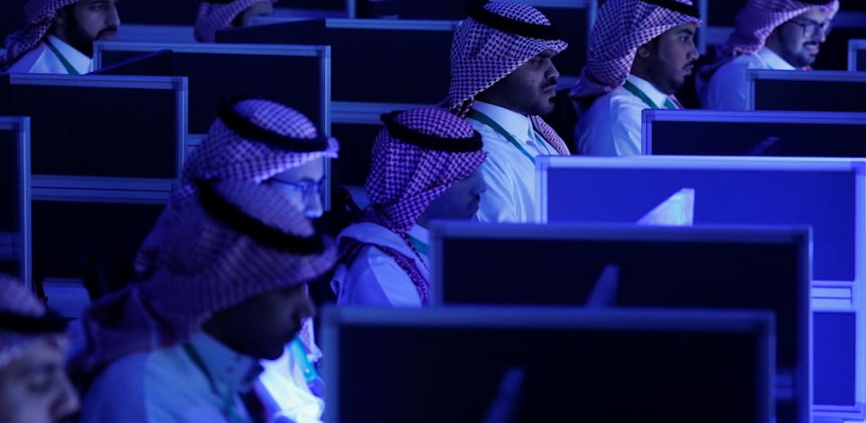 100 אלף סעודים יוכשרו ב''מיומנויות ענן'' / צילום: Reuters, Jonathan Ernst
