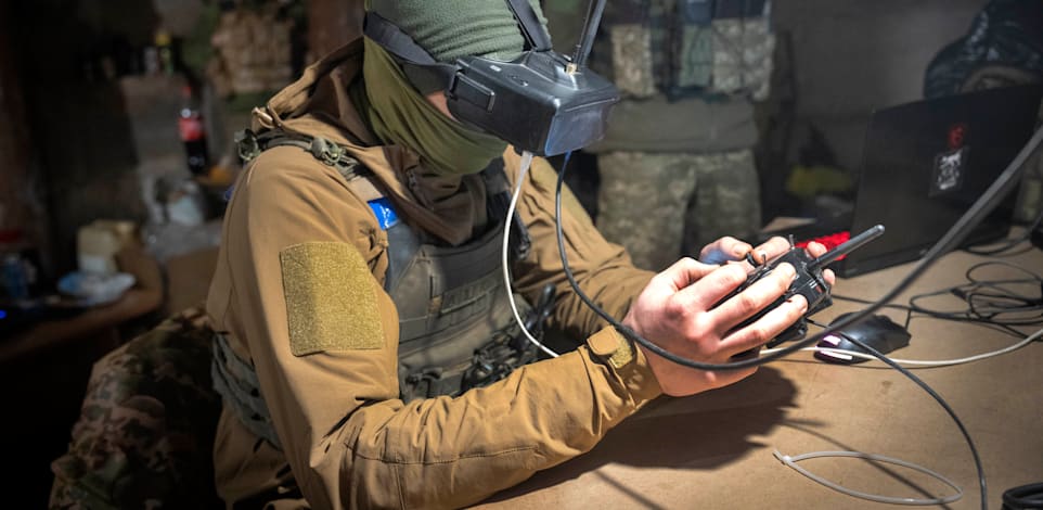 מפעיל רחפן FPV בצבא אוקראינה