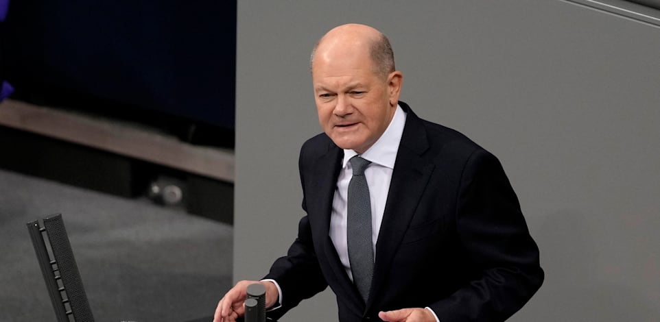 קנצלר גרמניה, אולף שולץ, בנאומו היום / צילום: Associated Press, Markus Schreiber