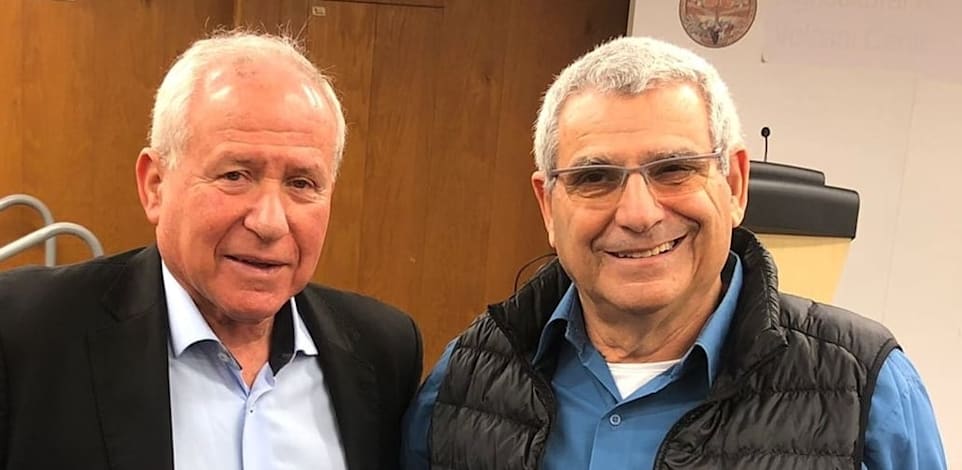 מימין: אופי רייך מנכ''ל מועצת הדבש וח''כ אבי דיכטר שר החקלאות / צילום: מועצת הדבש