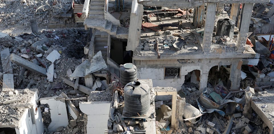 הריסות ברצועת עזה, לפני שבועיים / צילום: Reuters
