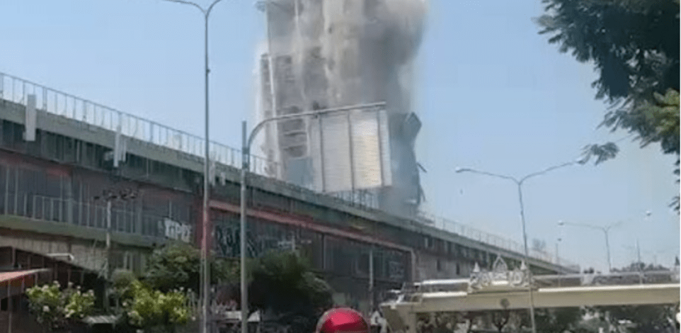 קריסת הבניין בבנגקוק / צילום: לפי סעיף 27א' לחוק זכויות יוצרים
