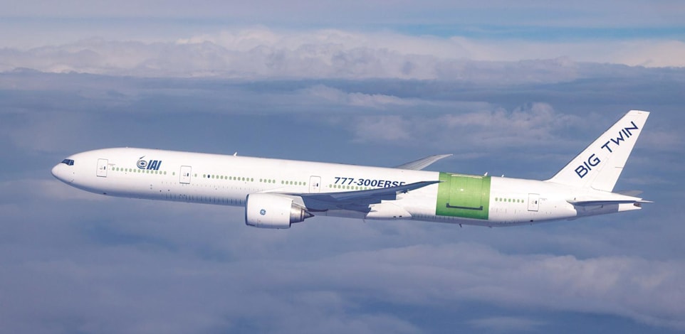 בואינג 777 שעבר הסבה למטוס מטען על ידי תע''א / צילום: התעשייה האווירית IAI
