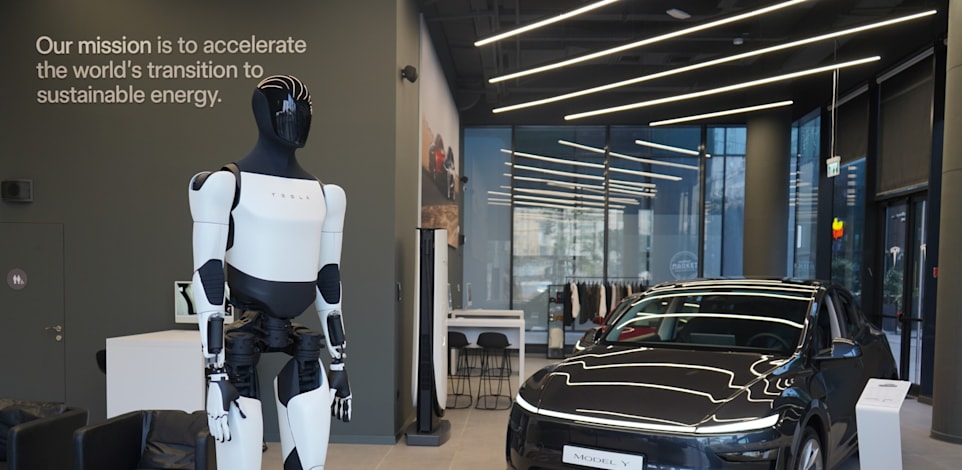 אולם התצוגה של טסלה במידטאון תל אביב / צילום: יח''צ