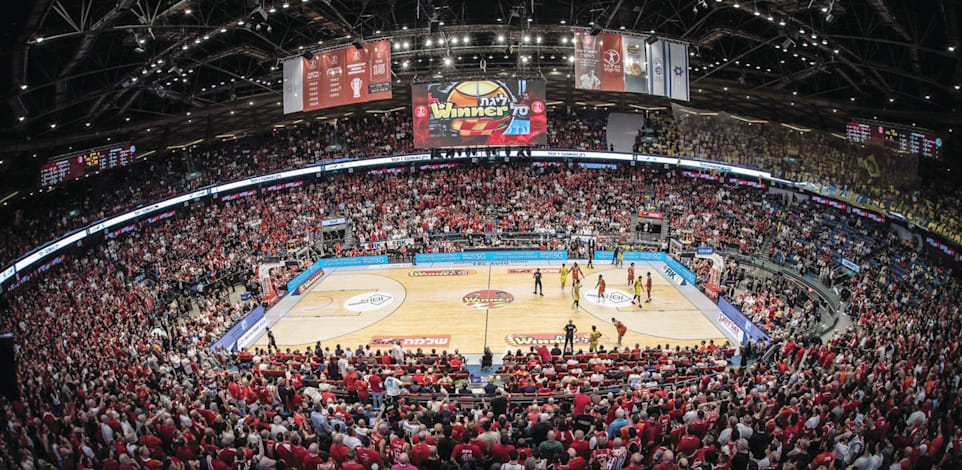 דרבי הכדורסל בין מכבי ת''א להפועל ת''א / צילום: עודד קרני