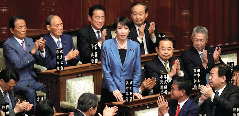 ראשת ממשלת יפן סנאה טקאיצ'י בפרלמנט. האישה הראשונה בתפקיד / צילום: ap, Eugene Hoshiko