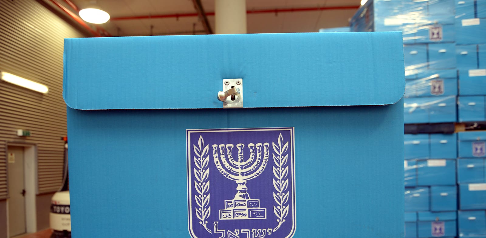 הכנות לבחירות - קלפיות - פתקים / צילום: איל יצהר